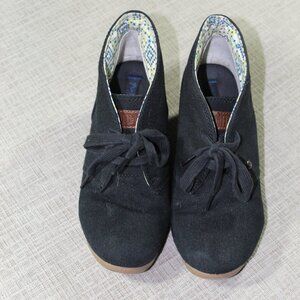 Mad Love Size 9 Canvas Lift Ankle Booties